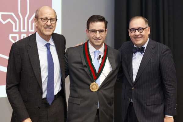 Leuthardt installed as Shi Hui Huang Professor of Neurological Surgery