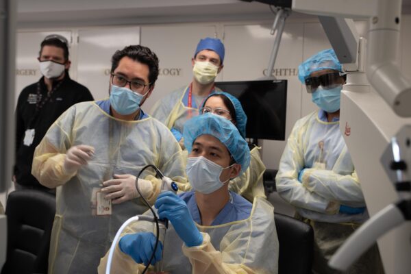 Pioneering surgeons train residents on most advanced skull base surgical techniques