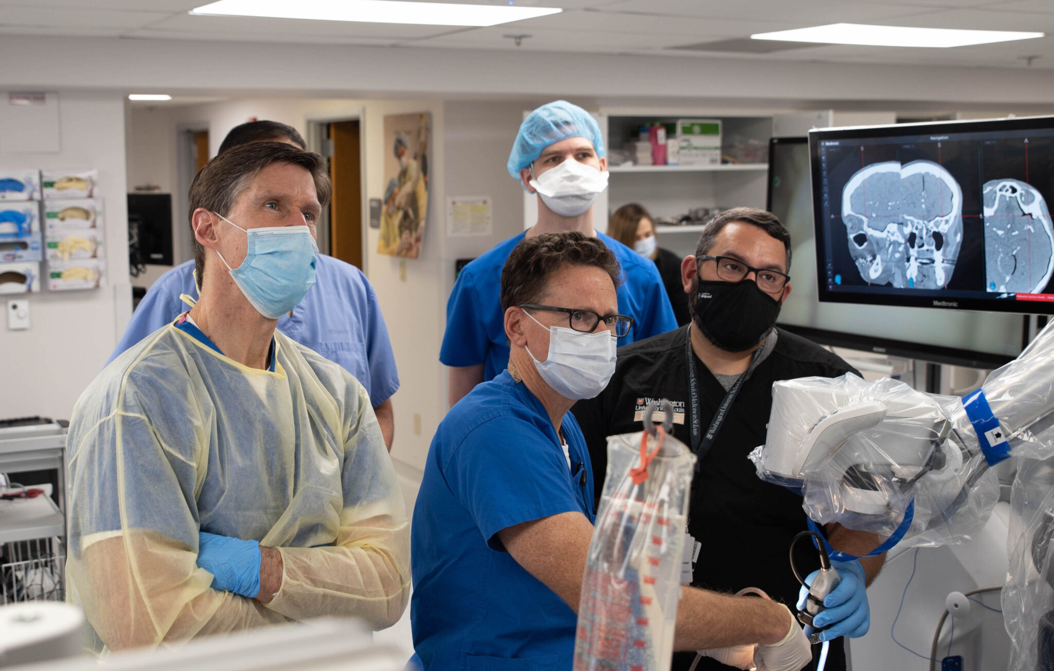Pioneering surgeons train residents on most advanced skull base ...